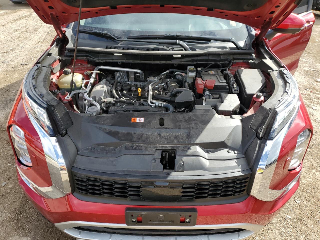 MITSUBISHI OUTLANDER SE