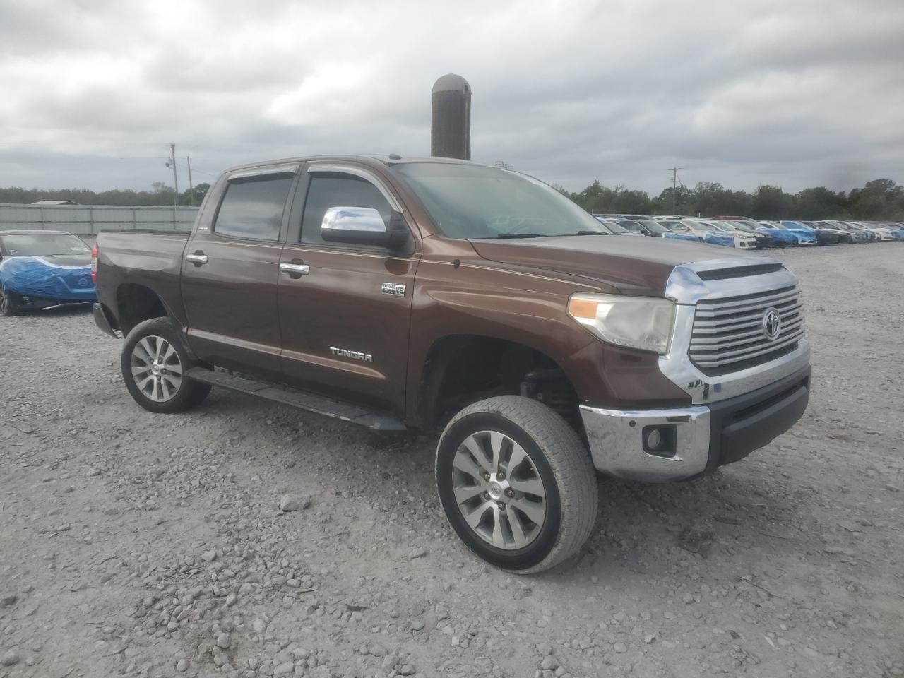 TOYOTA TUNDRA CREWMAX LIMITED