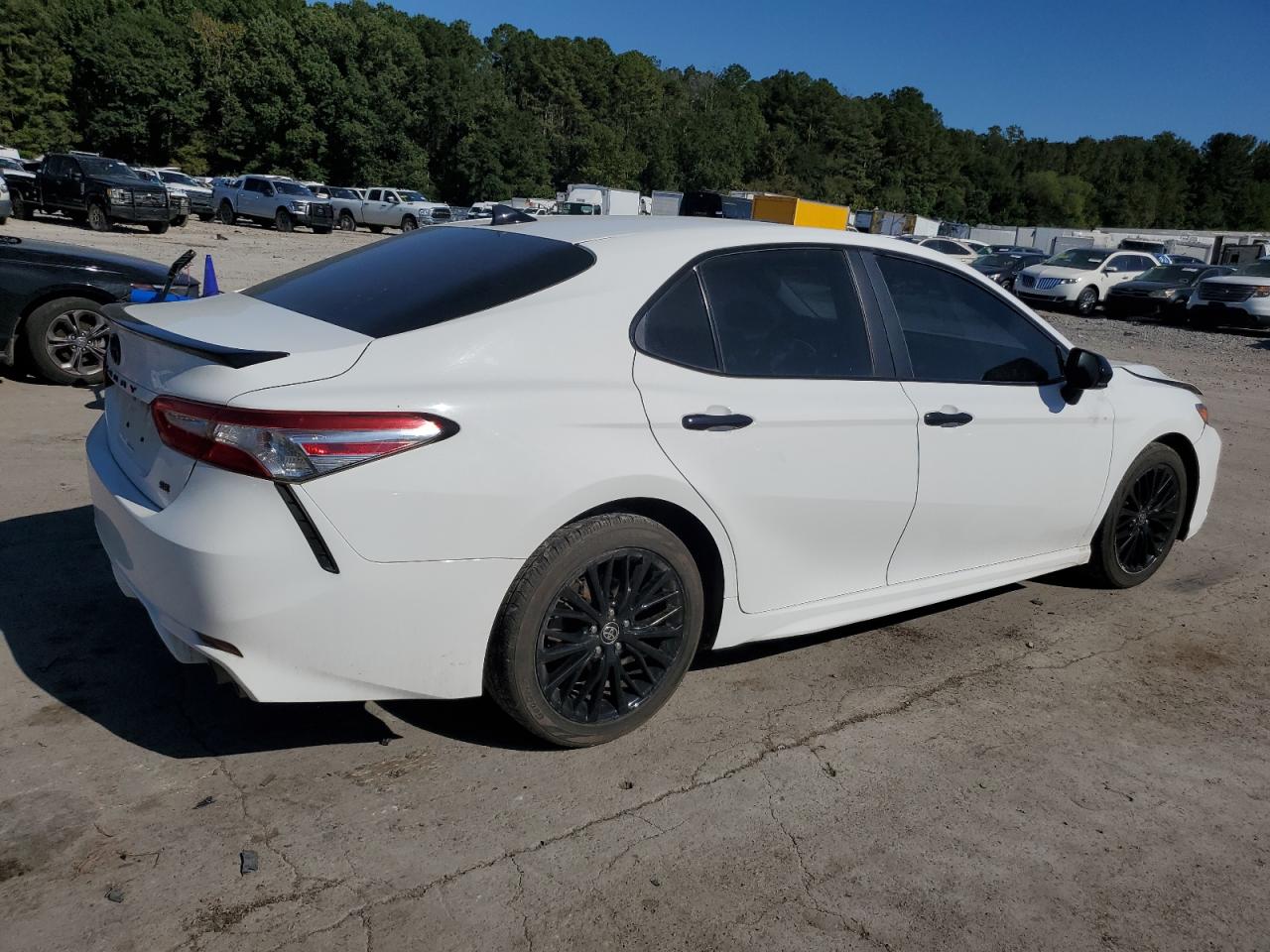 TOYOTA CAMRY SE