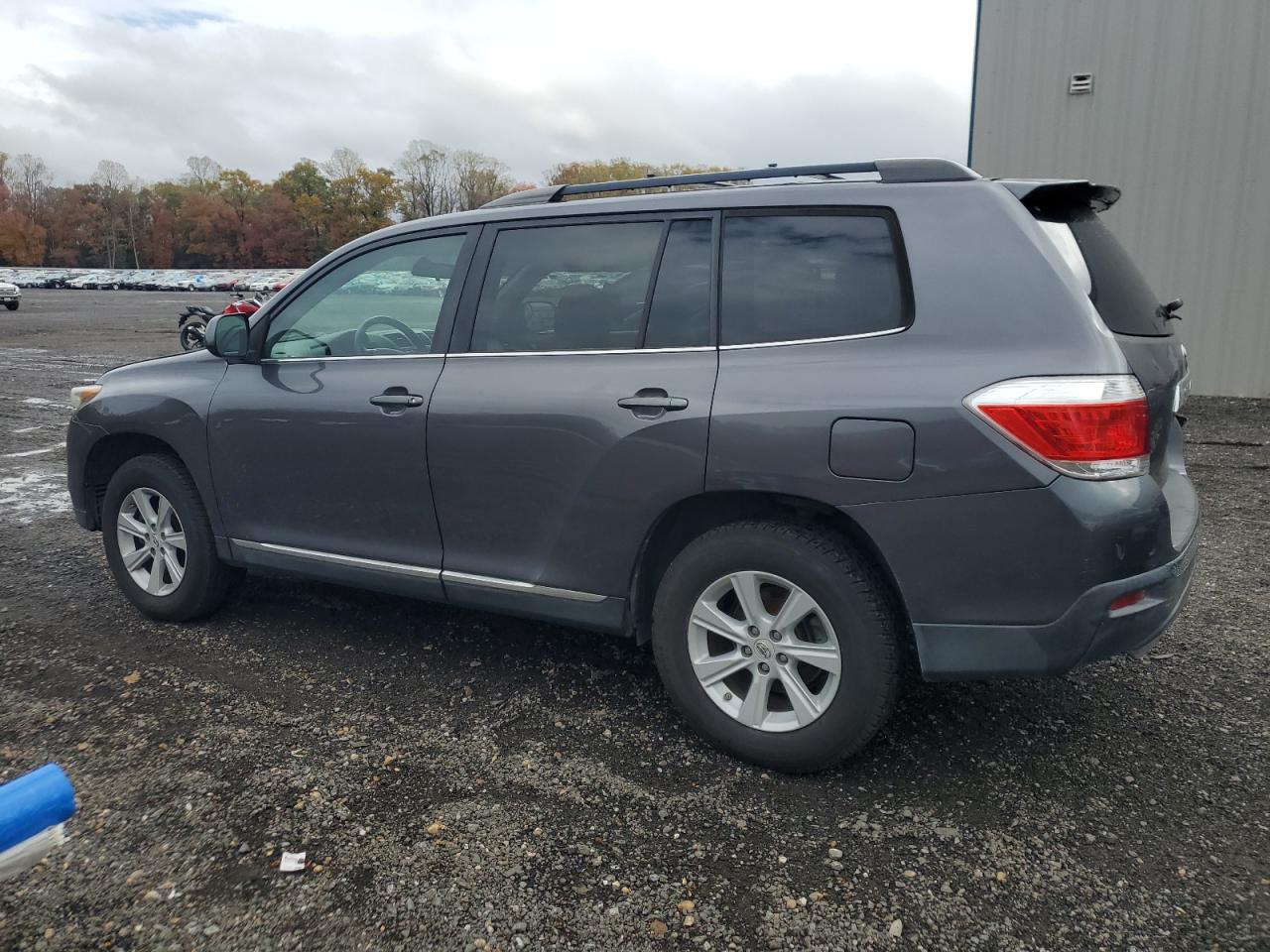 TOYOTA HIGHLANDER BASE
