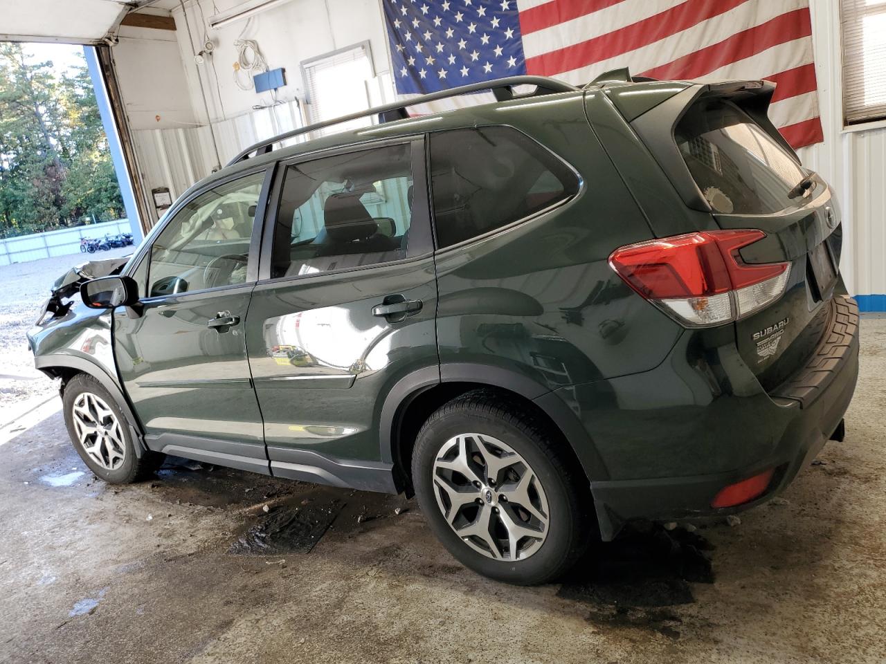 SUBARU FORESTER PREMIUM