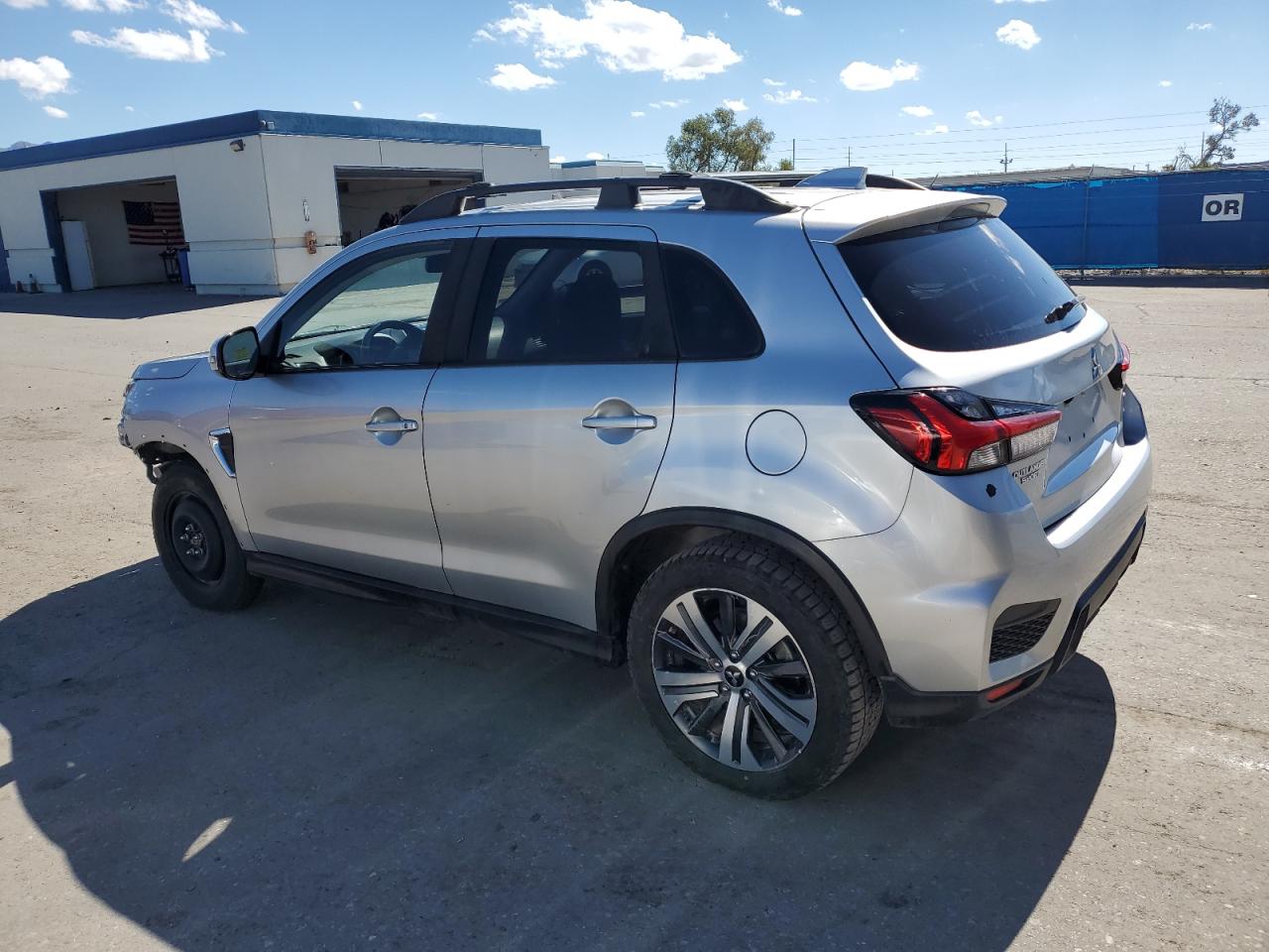 MITSUBISHI OUTLANDER ES