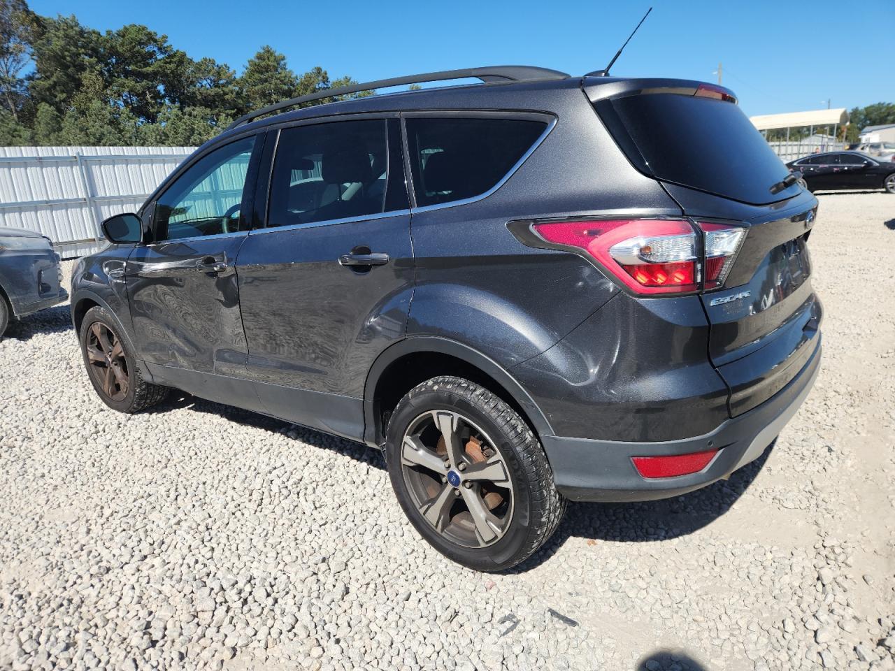 FORD ESCAPE SE