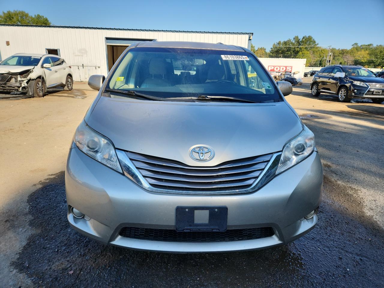 TOYOTA SIENNA XLE