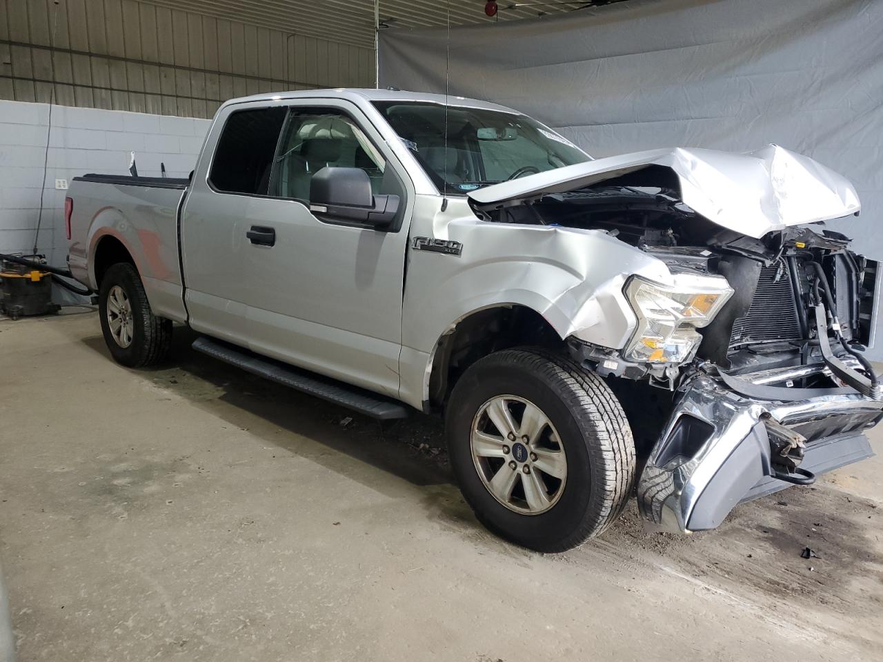 FORD F-150 SUPER CAB