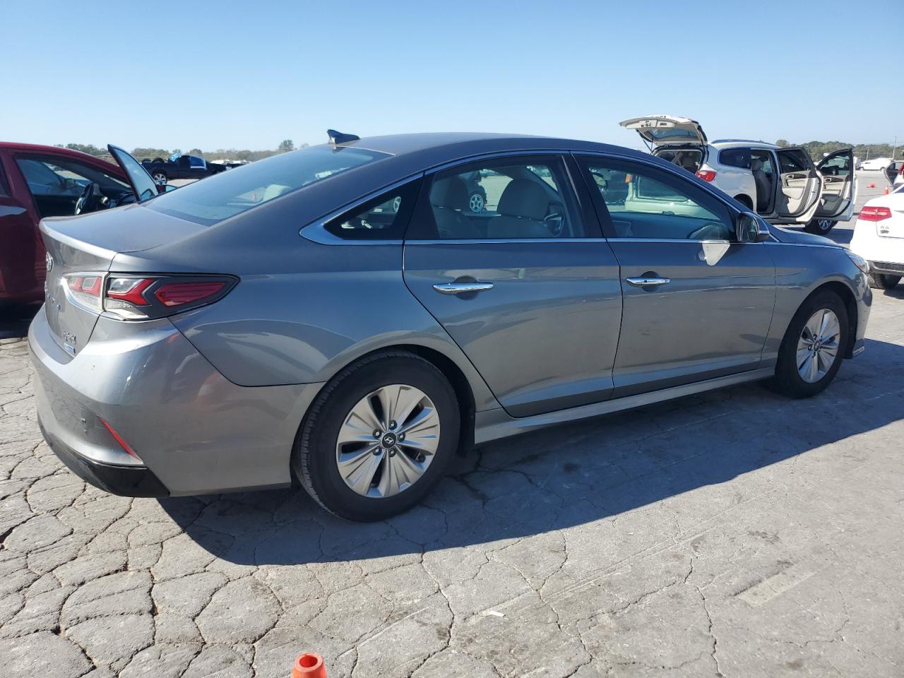 HYUNDAI SONATA HYBRID