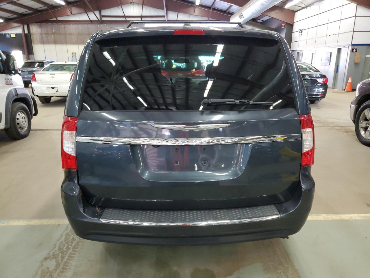 CHRYSLER TOWN & COUNTRY TOURING