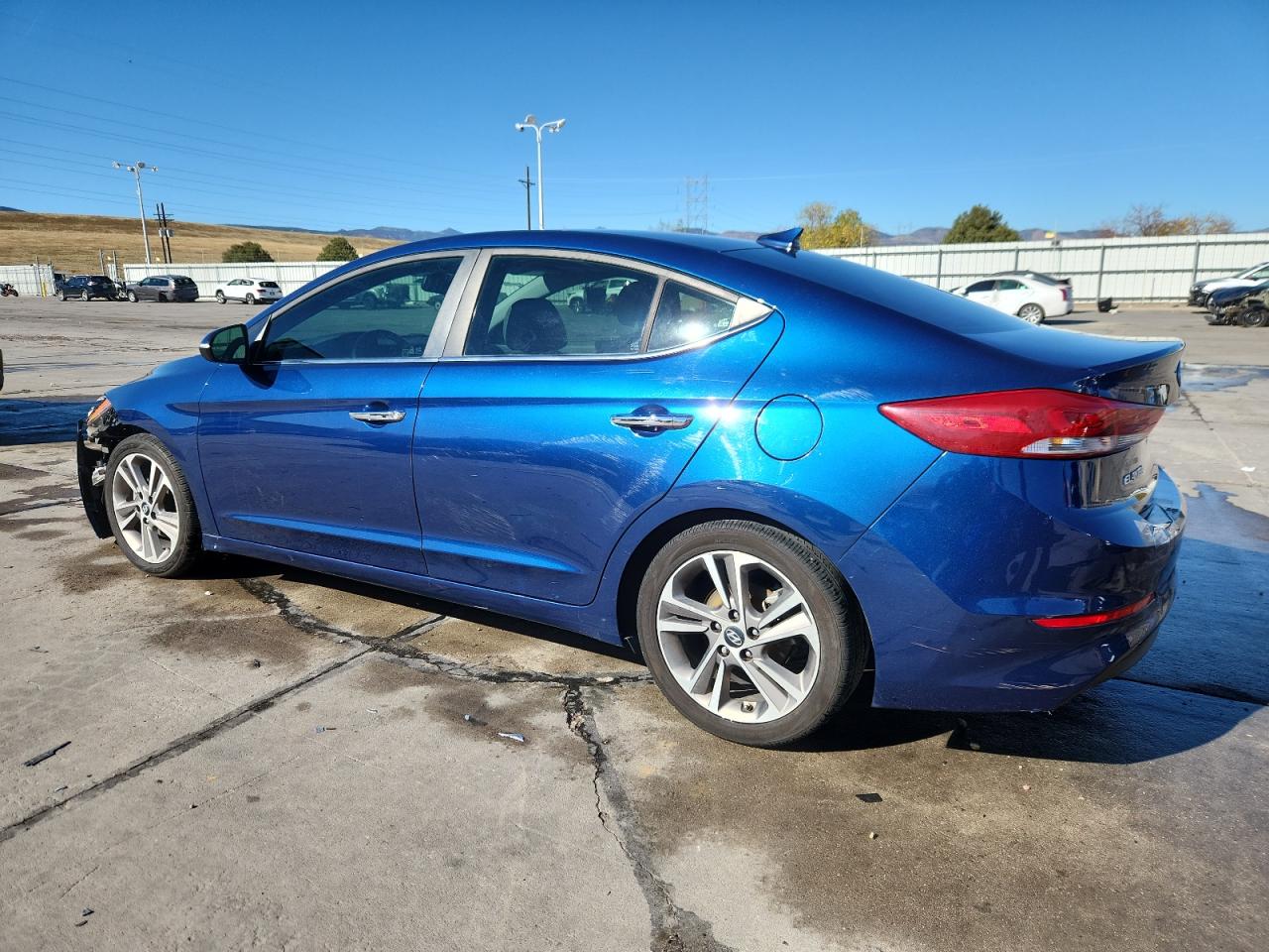 HYUNDAI ELANTRA SE