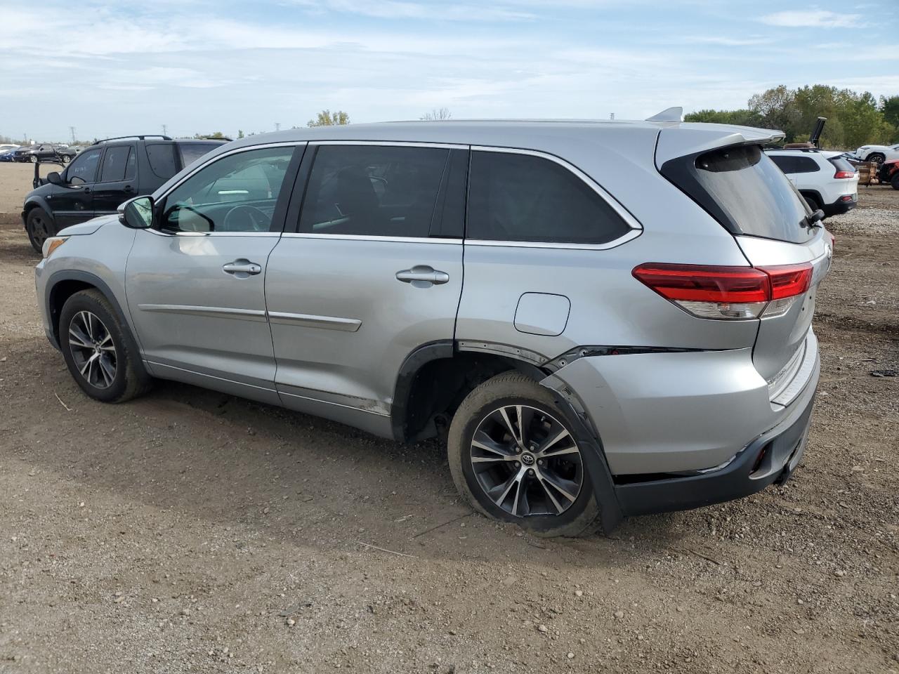 TOYOTA HIGHLANDER LE