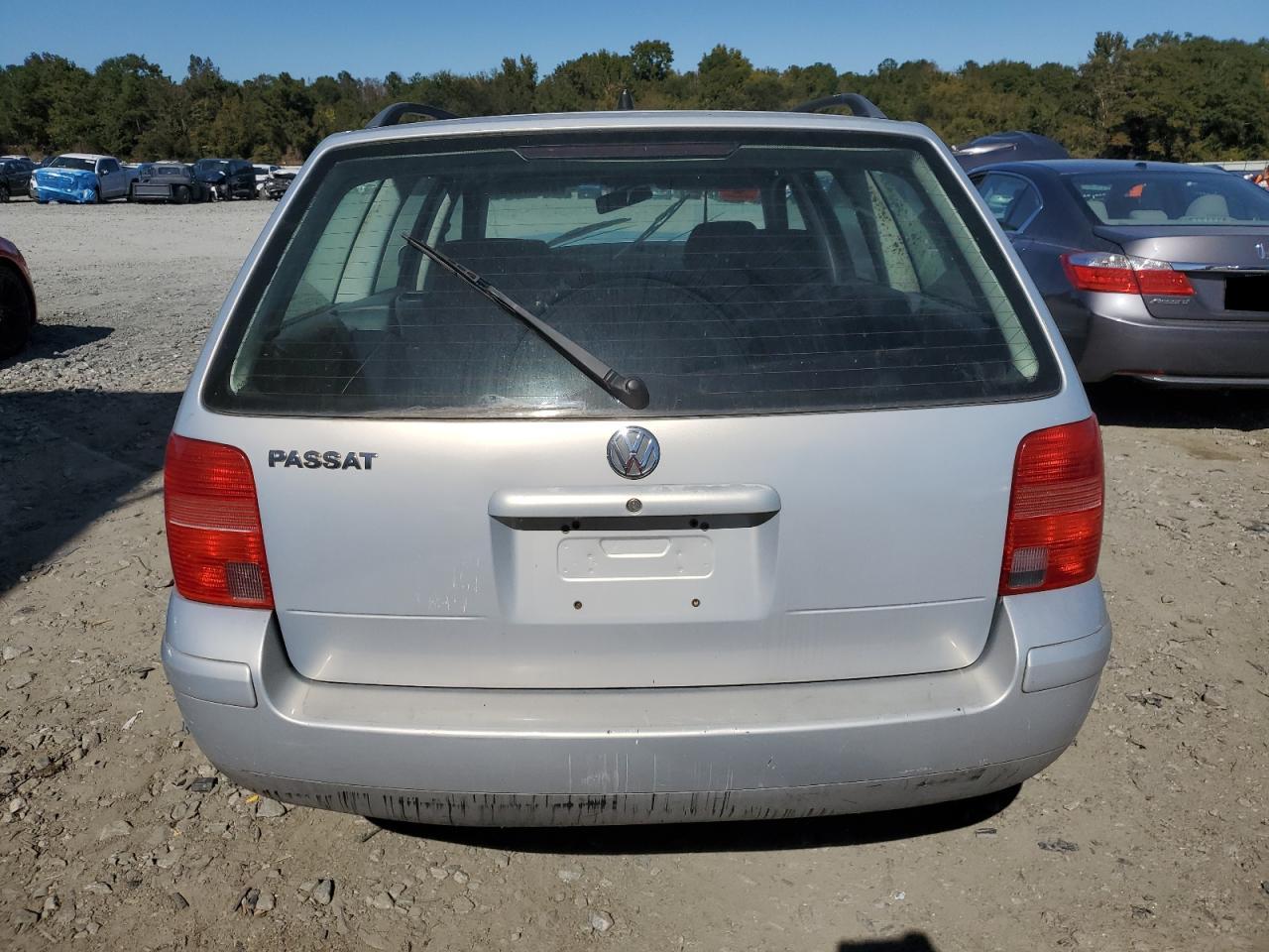 Lot #3297970823 1998 VOLKSWAGEN PASSAT GLS