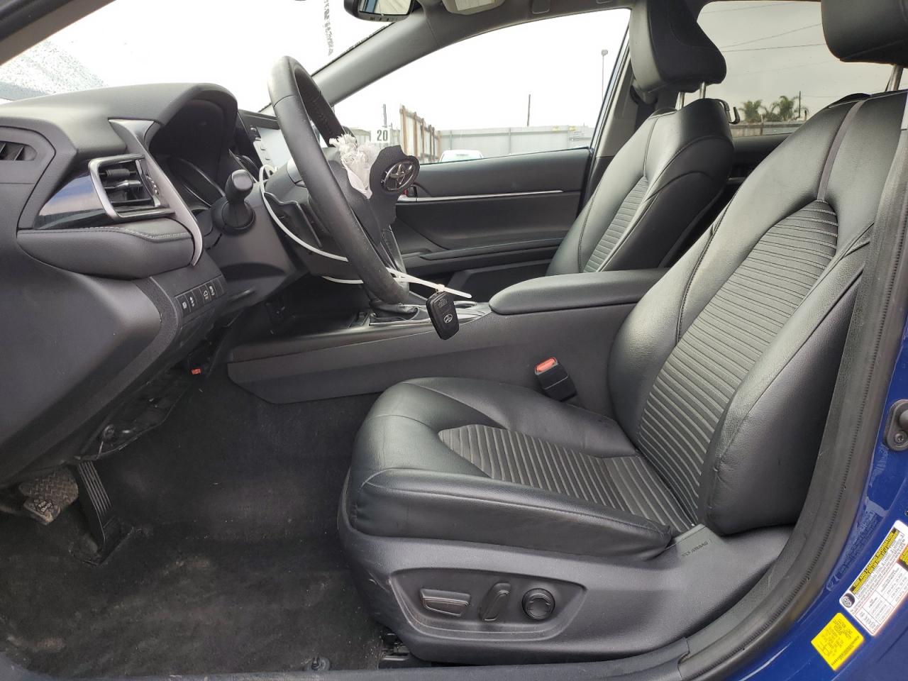 TOYOTA CAMRY SE NIGHT SHADE