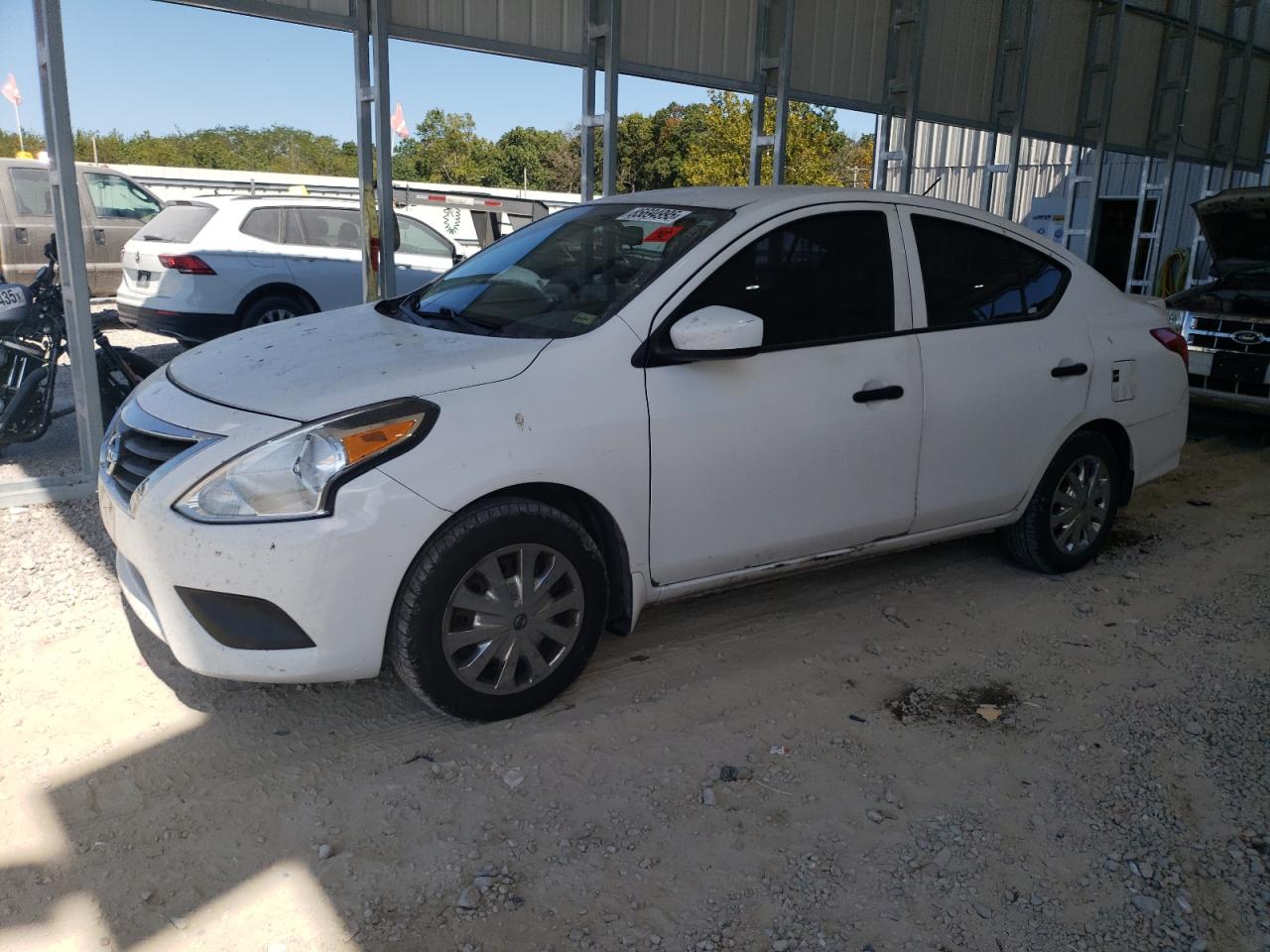 NISSAN VERSA S