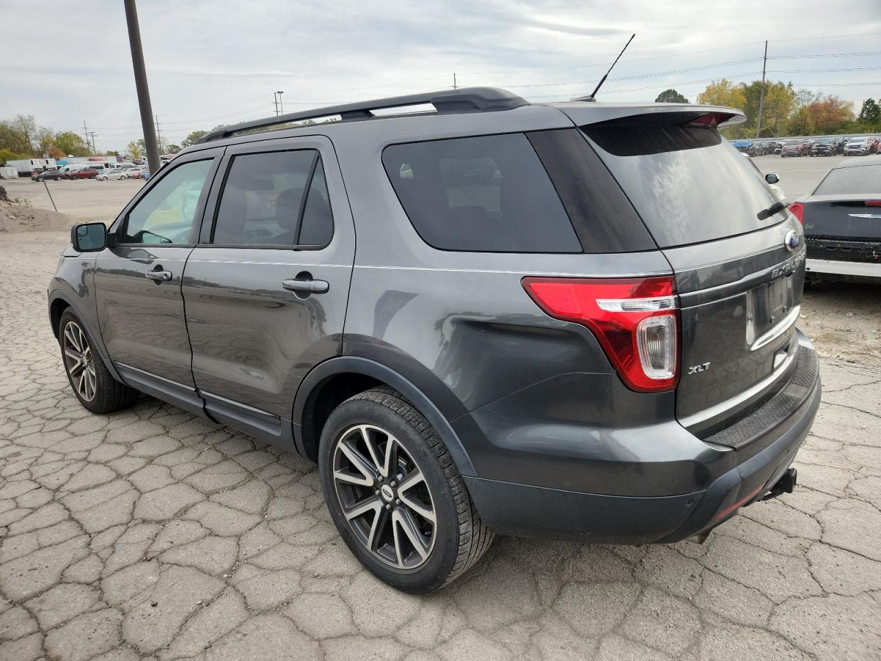 FORD EXPLORER XLT