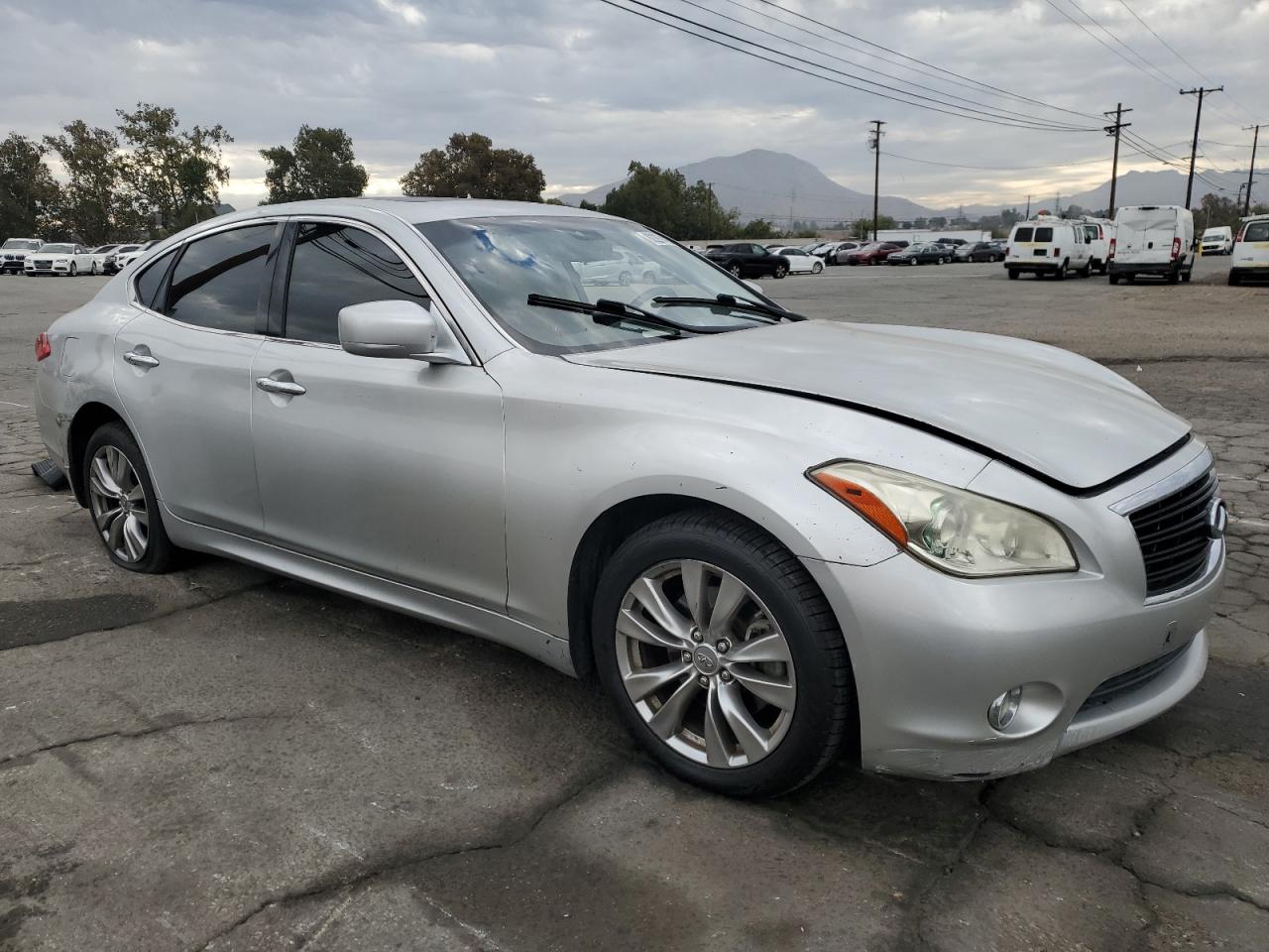 INFINITI M37