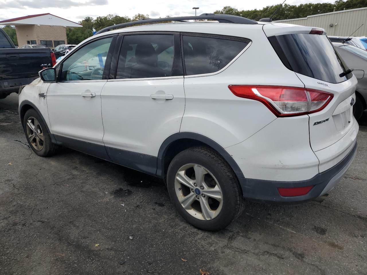 FORD ESCAPE SE