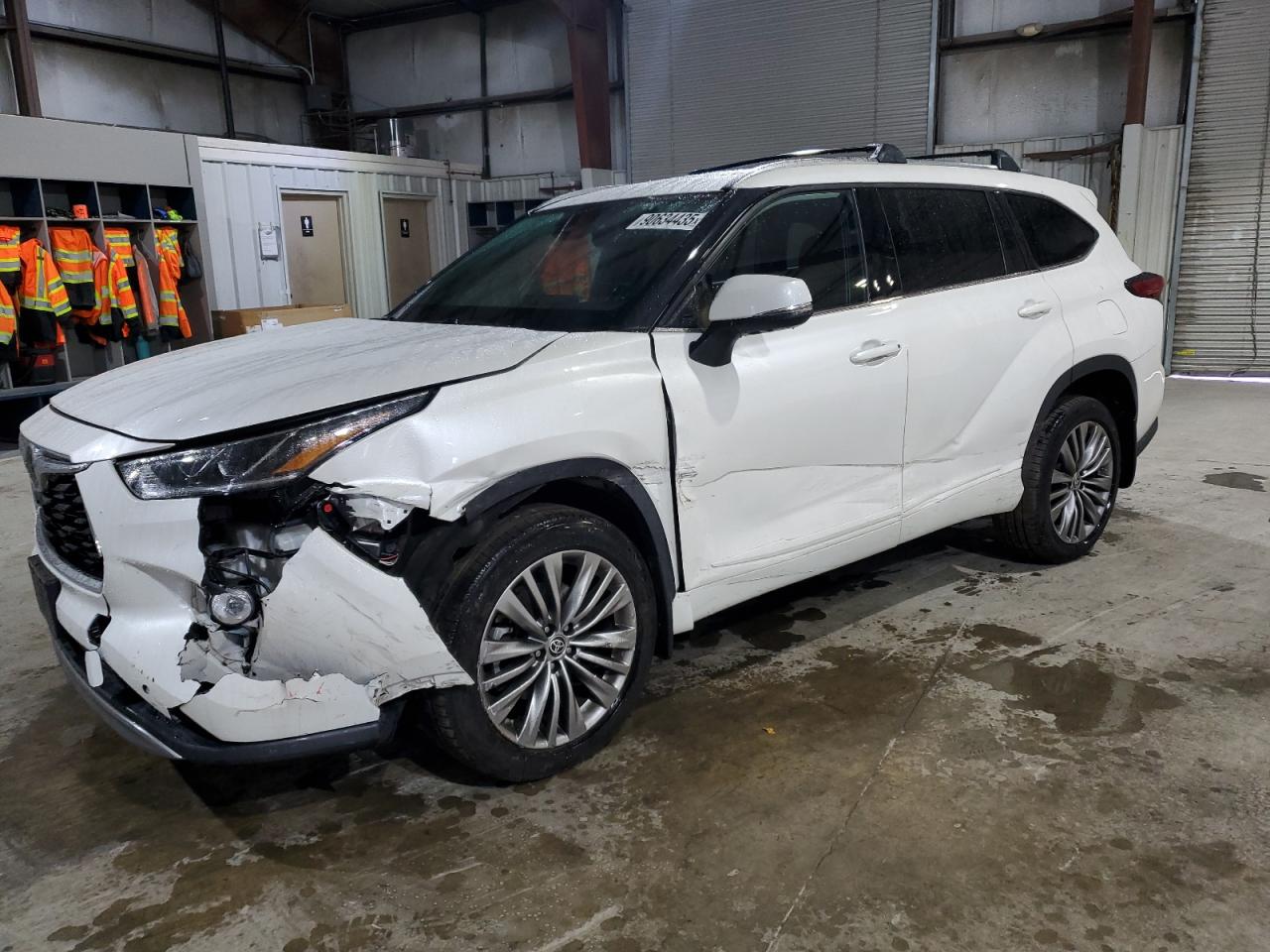 TOYOTA HIGHLANDER PLATINUM
