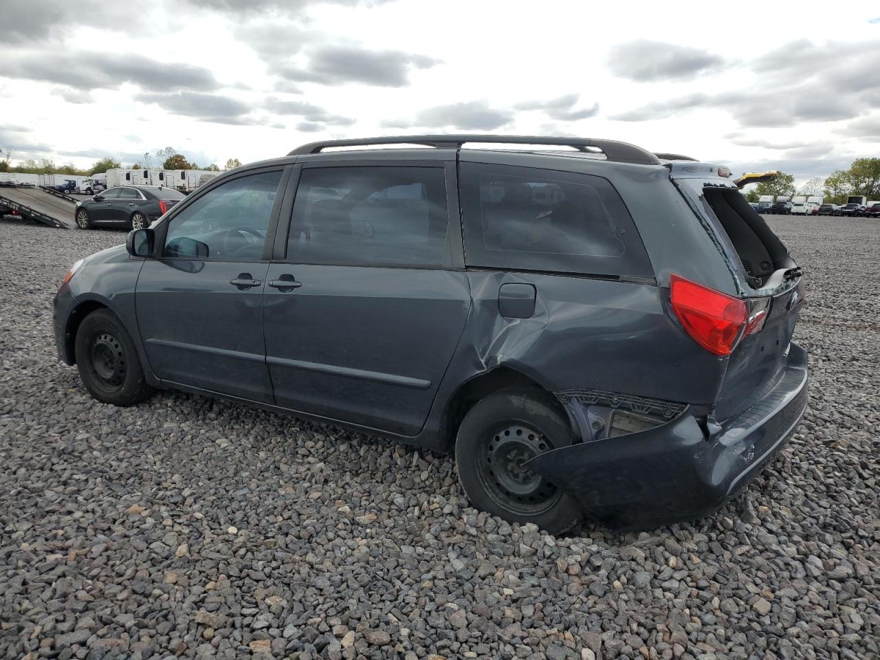 Lot #3261266942 2007 TOYOTA SIENNA CE