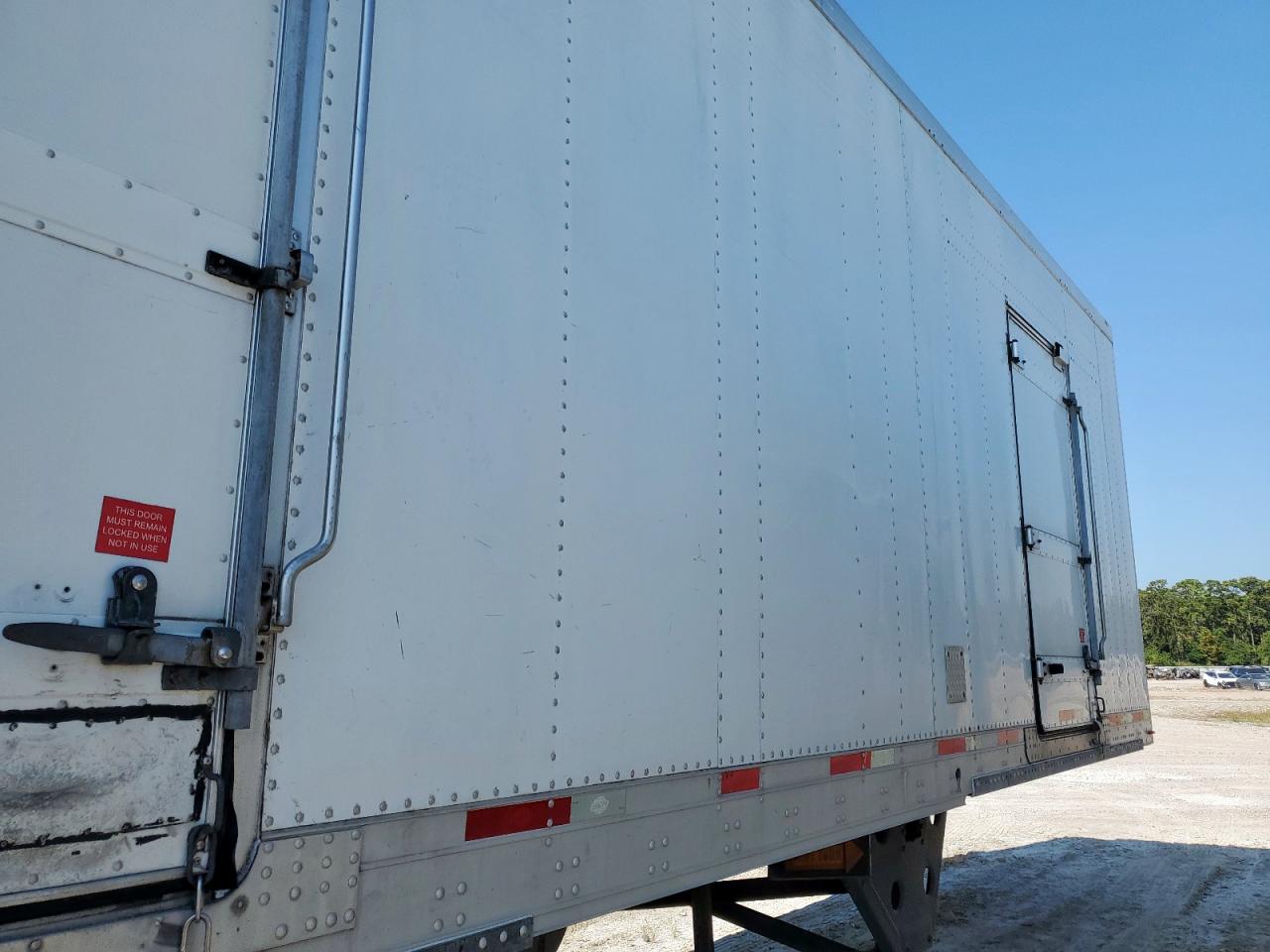 Lot #3283772417 2014 UTILITY VS2RA