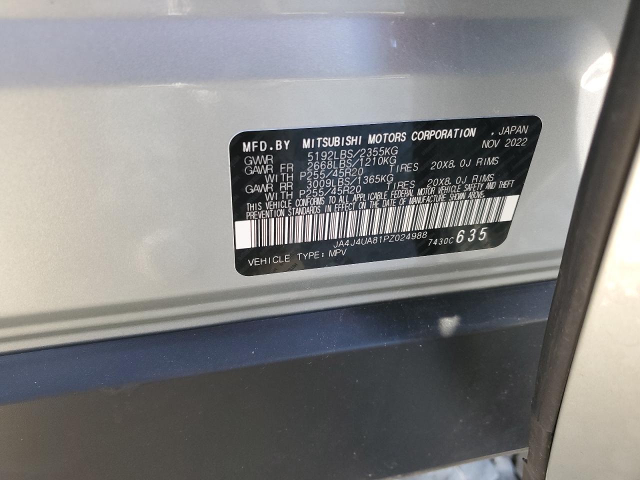 MITSUBISHI OUTLANDER SE