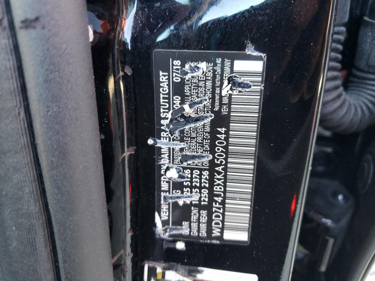 MERCEDES-BENZ E-CLASS 300