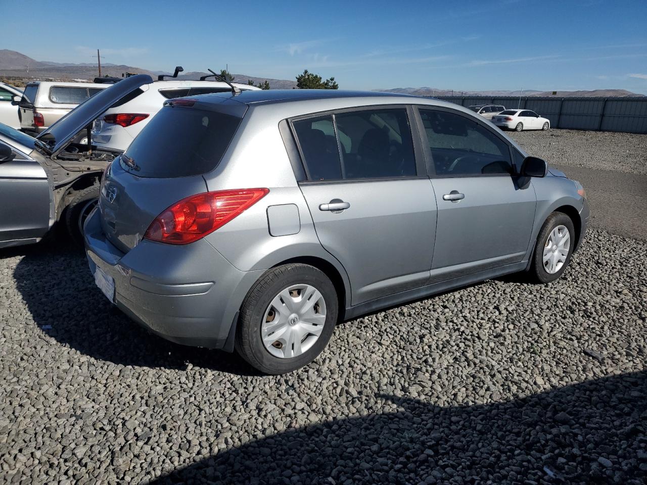 NISSAN VERSA S