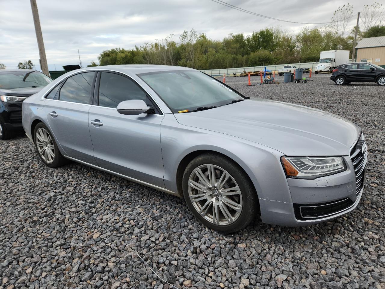 AUDI A8 QUATTRO