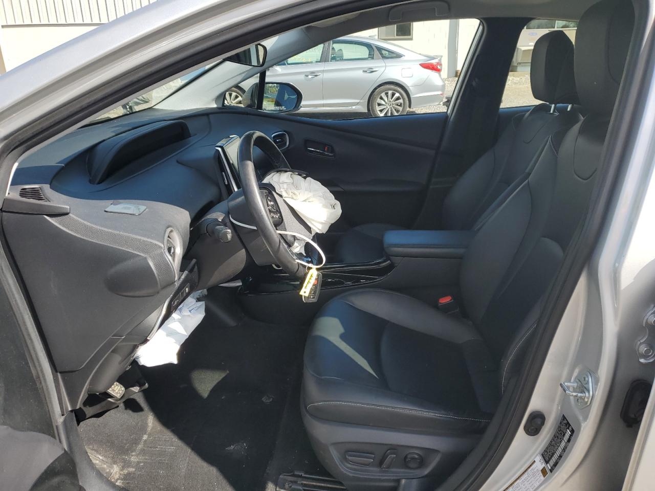 TOYOTA PRIUS PRIME LE