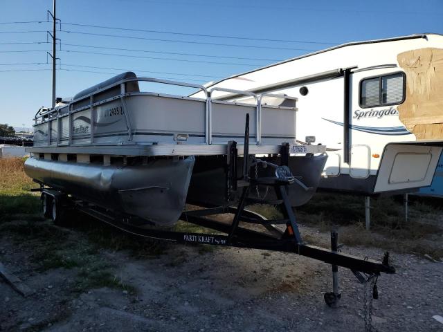 Global Auto Auctions: 2001 BOAT PONTOON