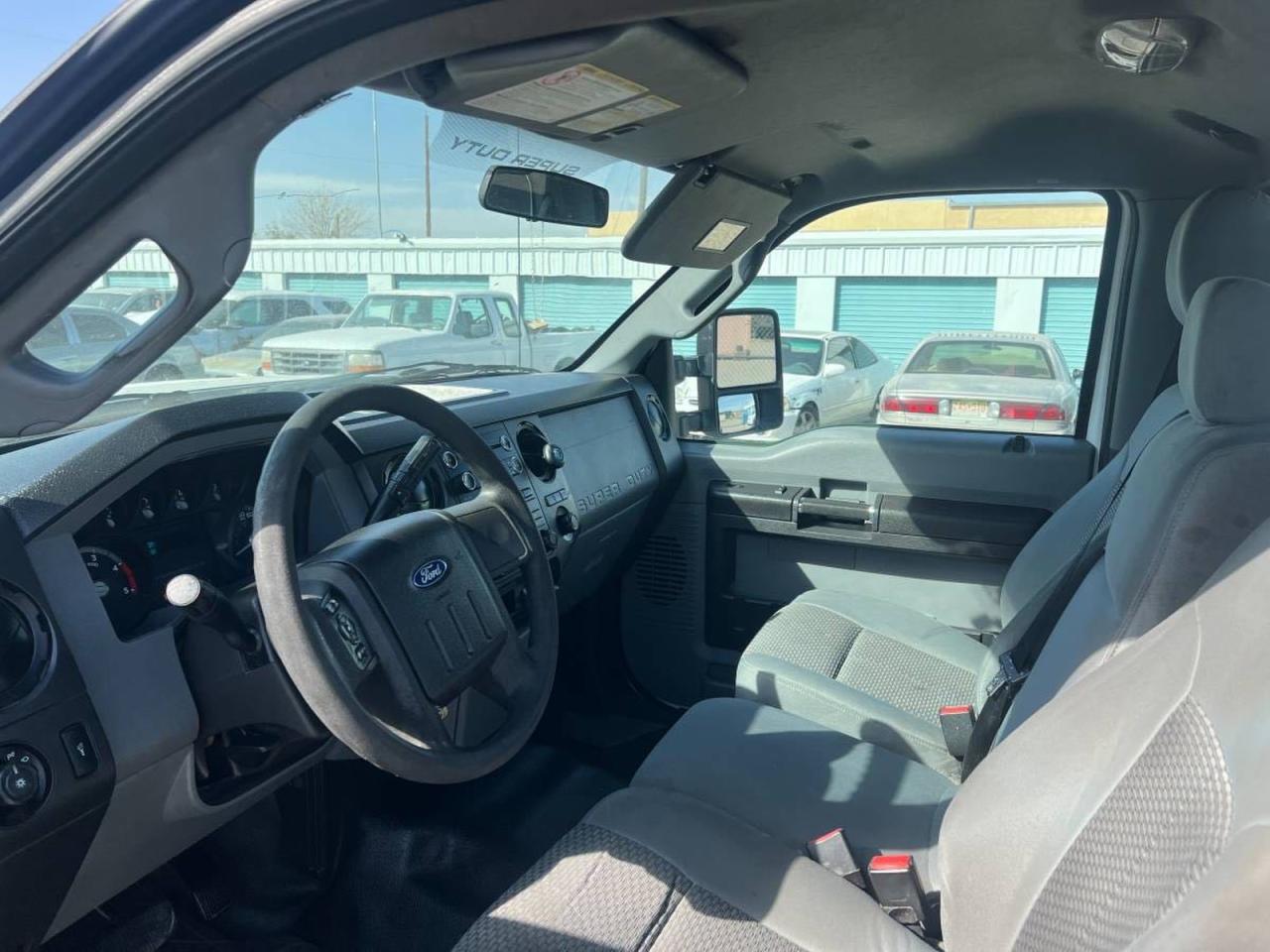 FORD F-550 SUPER DUTY