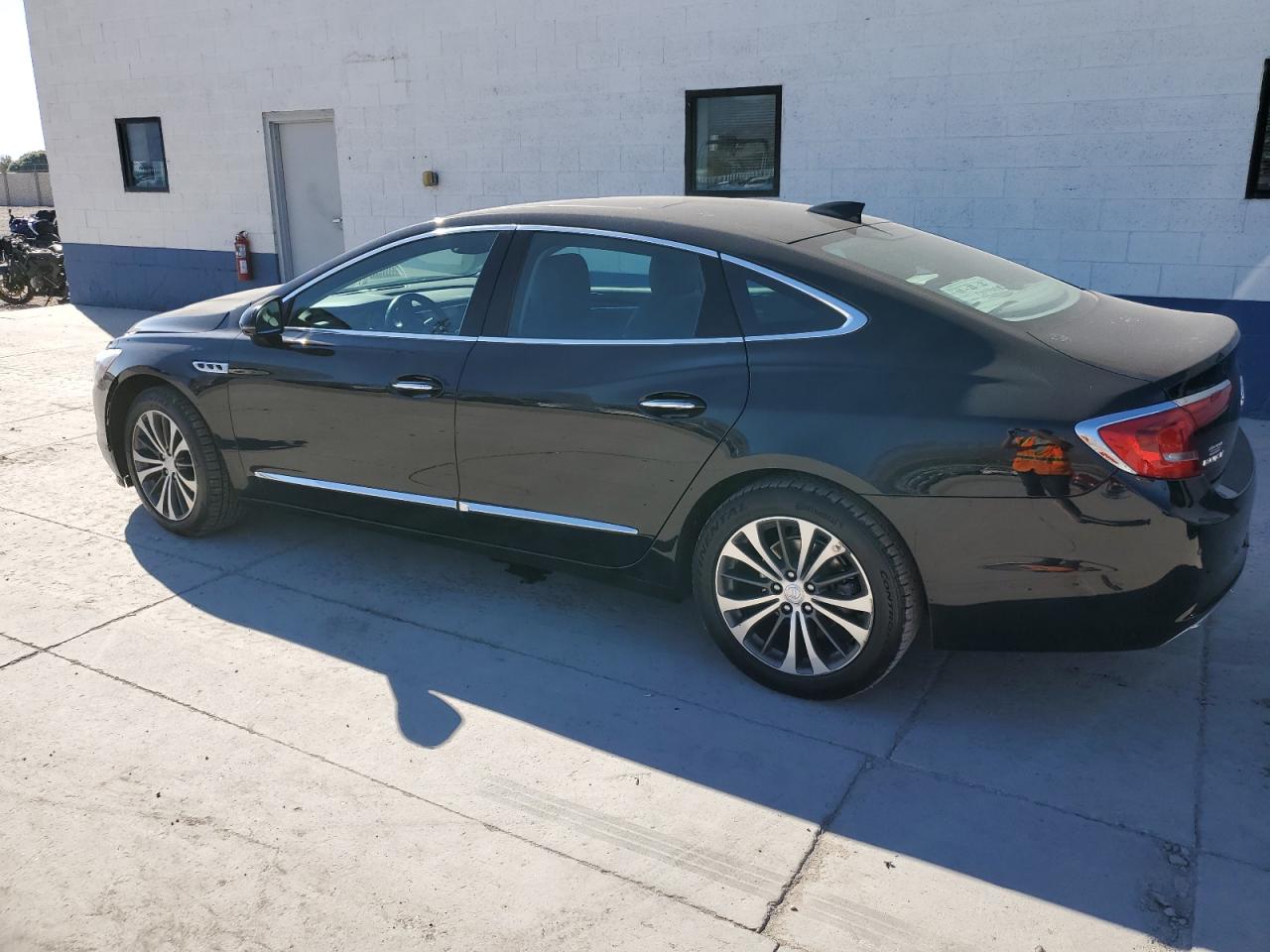 BUICK LACROSSE ESSENCE