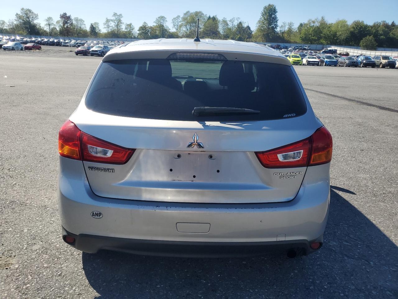 MITSUBISHI OUTLANDER ES