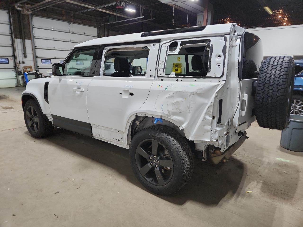 LAND ROVER DEFENDER 110 S