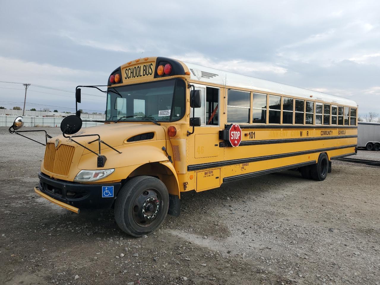 Lot #3265258989 2013 IC CORPORATION 3000 CE