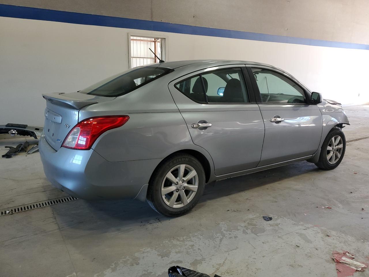 NISSAN VERSA S