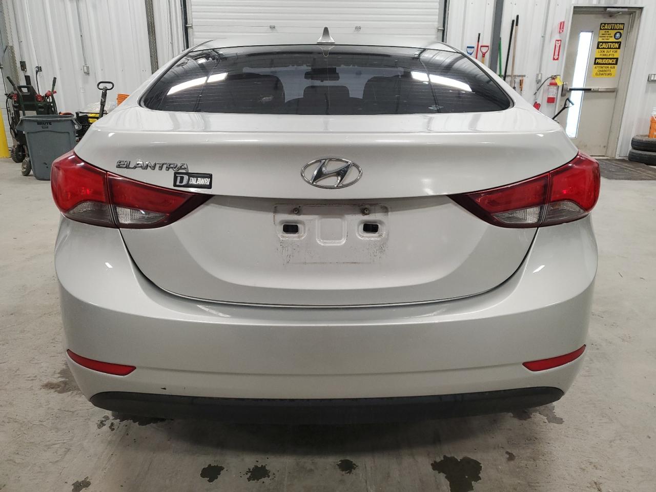 HYUNDAI ELANTRA SE