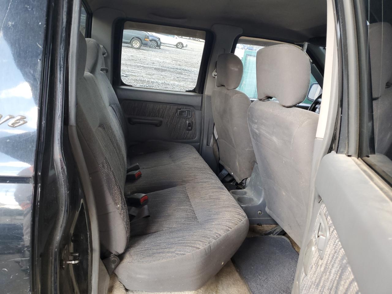 Lot #3287682038 2000 NISSAN FRONTIER C