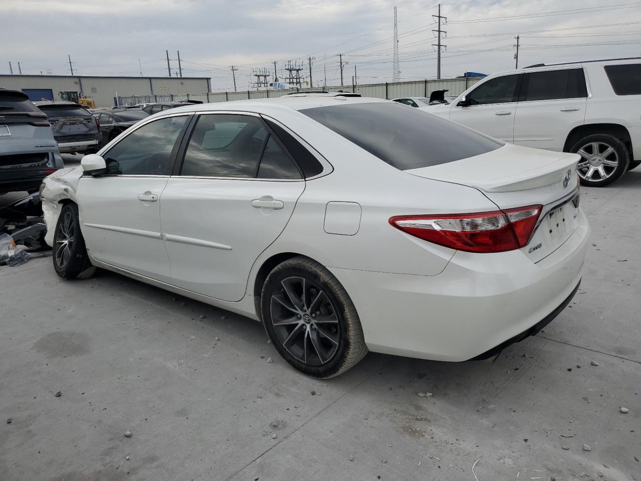 TOYOTA CAMRY XSE