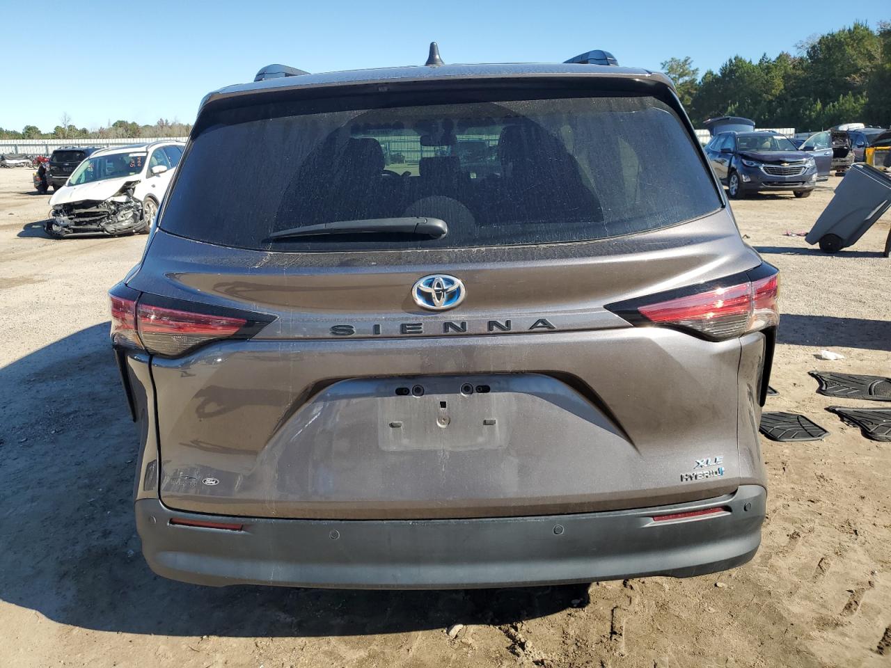 TOYOTA SIENNA XLE