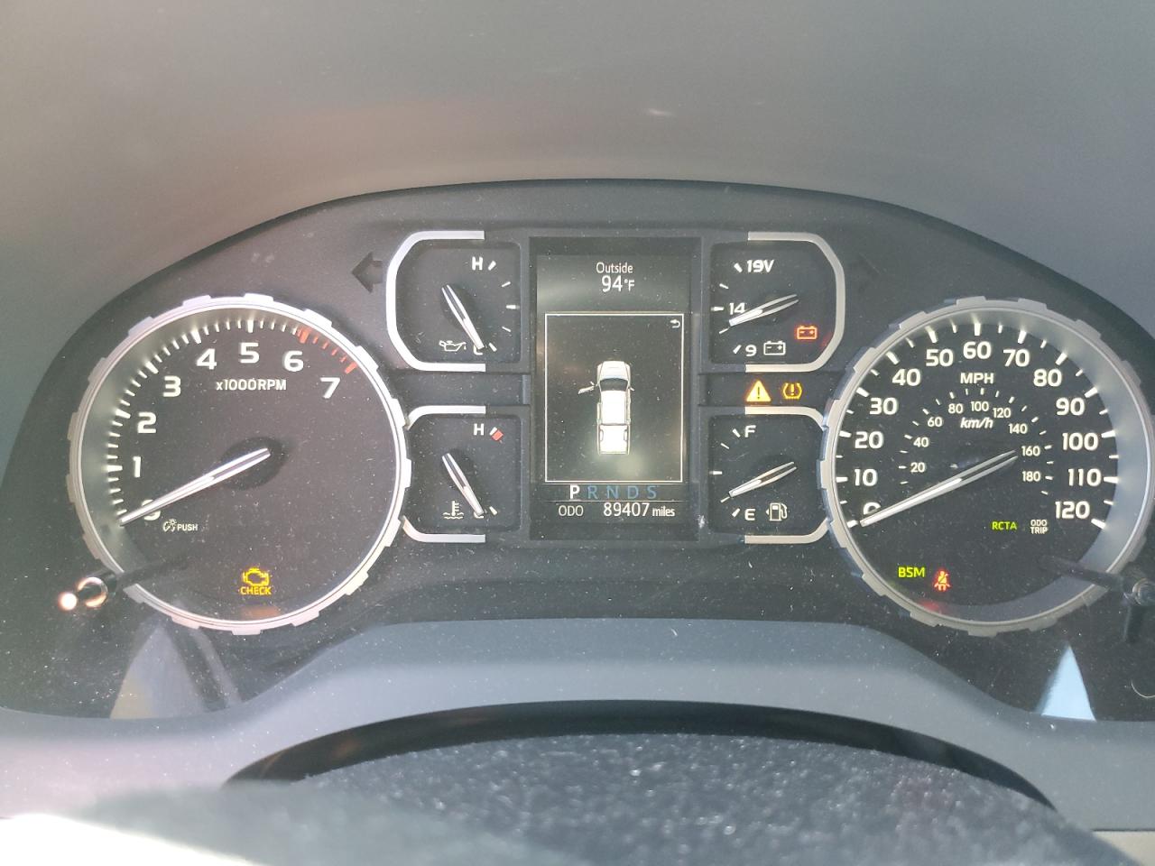 TOYOTA TUNDRA CREWMAX SR5