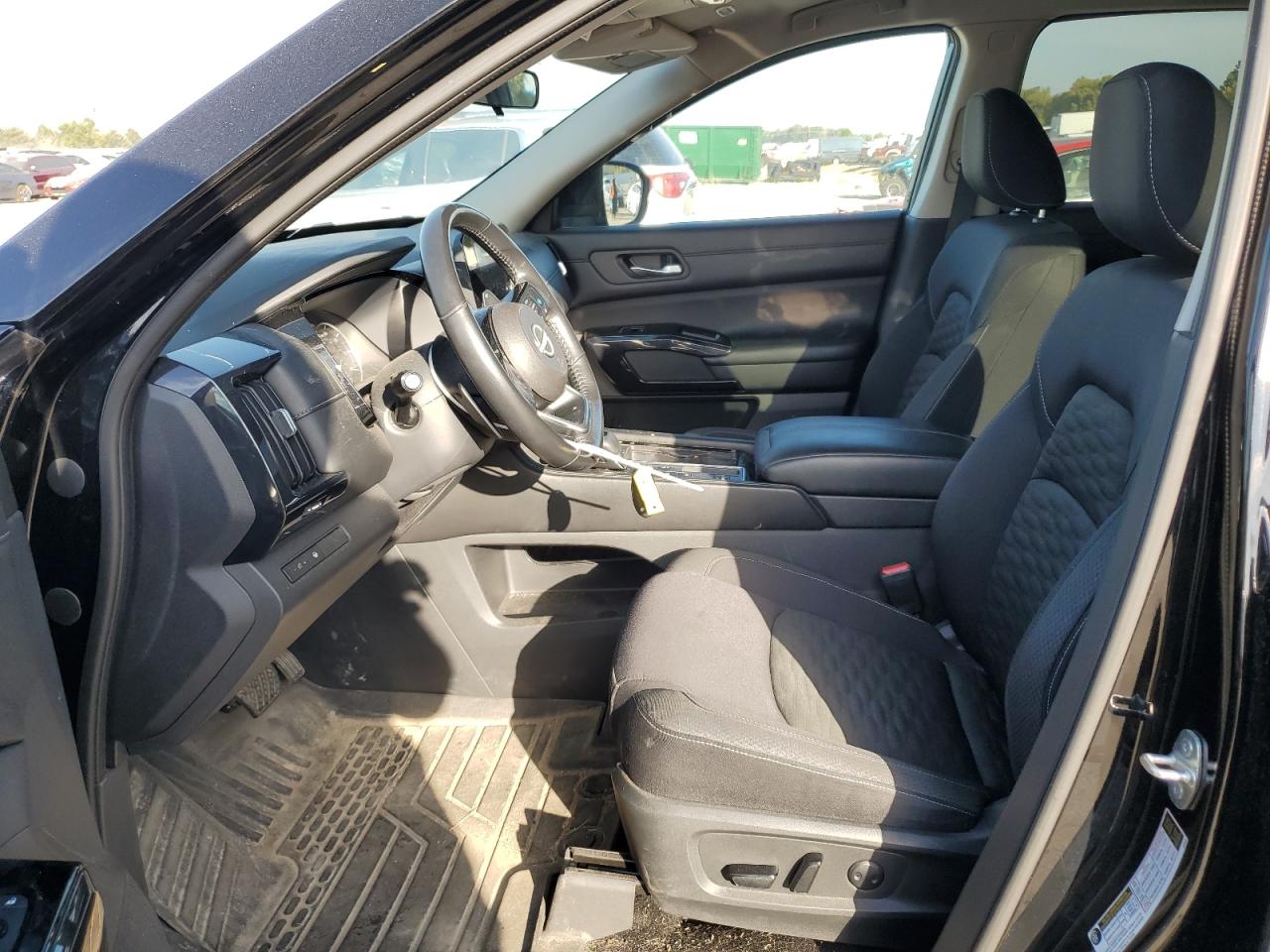 NISSAN PATHFINDER SV