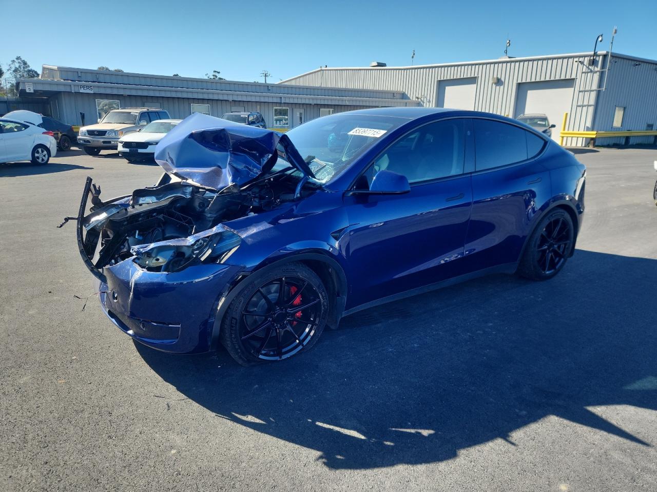 TESLA MODEL Y