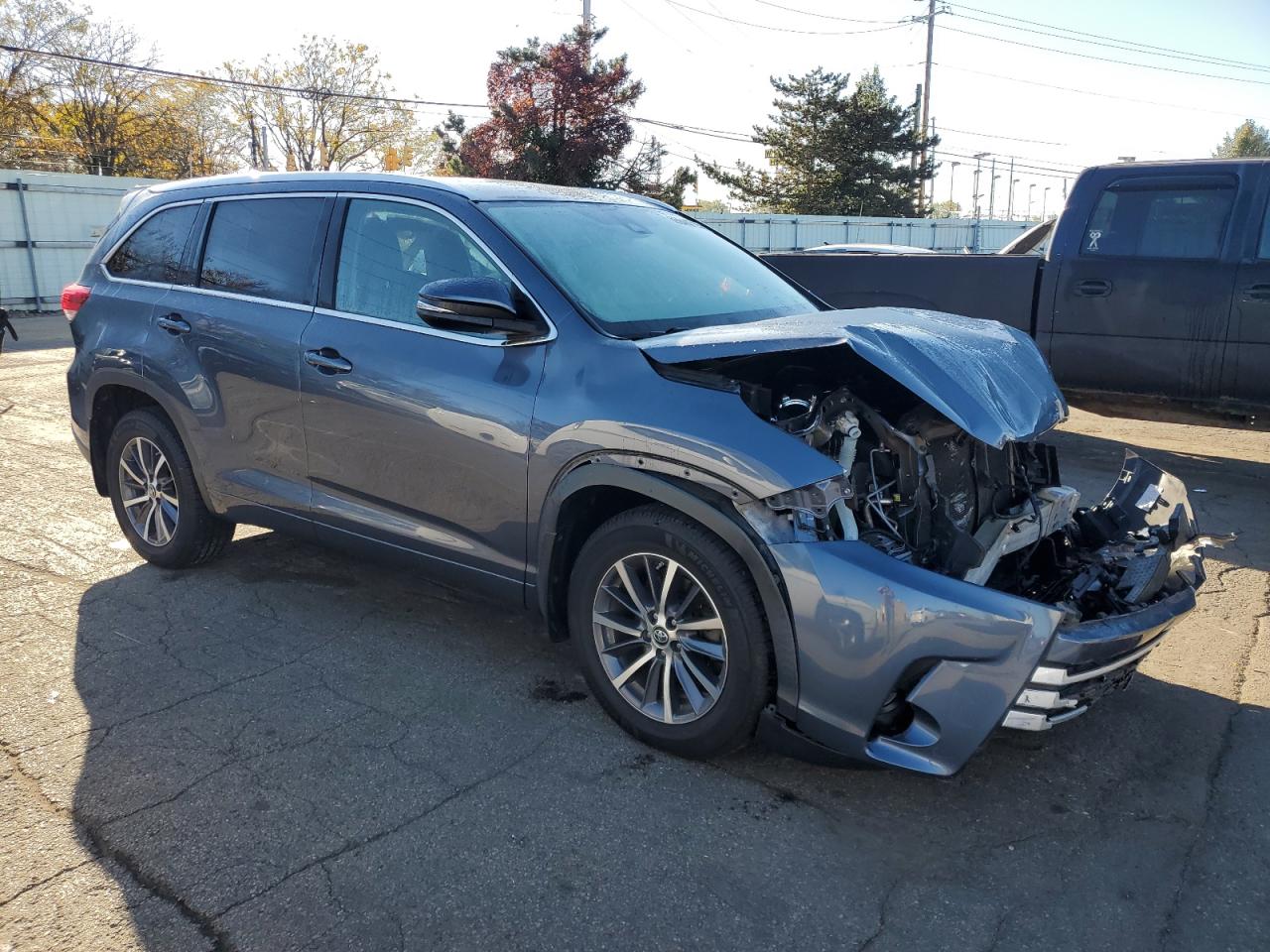 TOYOTA HIGHLANDER SE