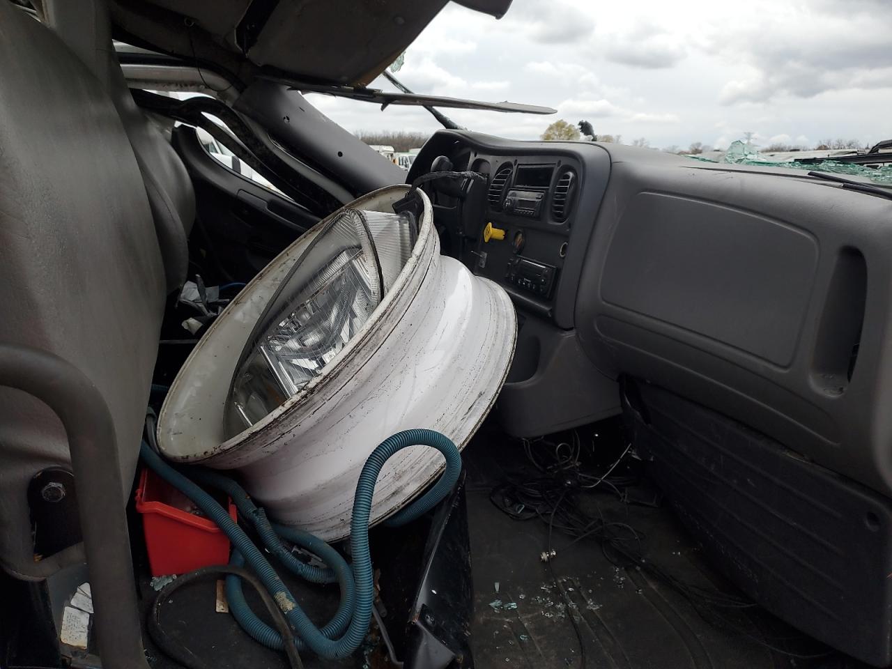 Lot #3287621021 2017 FREIGHTLINER M2 106 MED