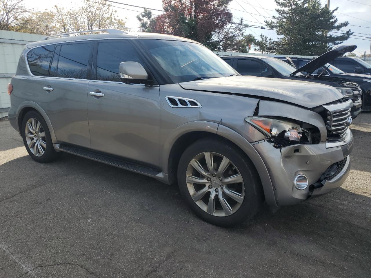 INFINITI QX56