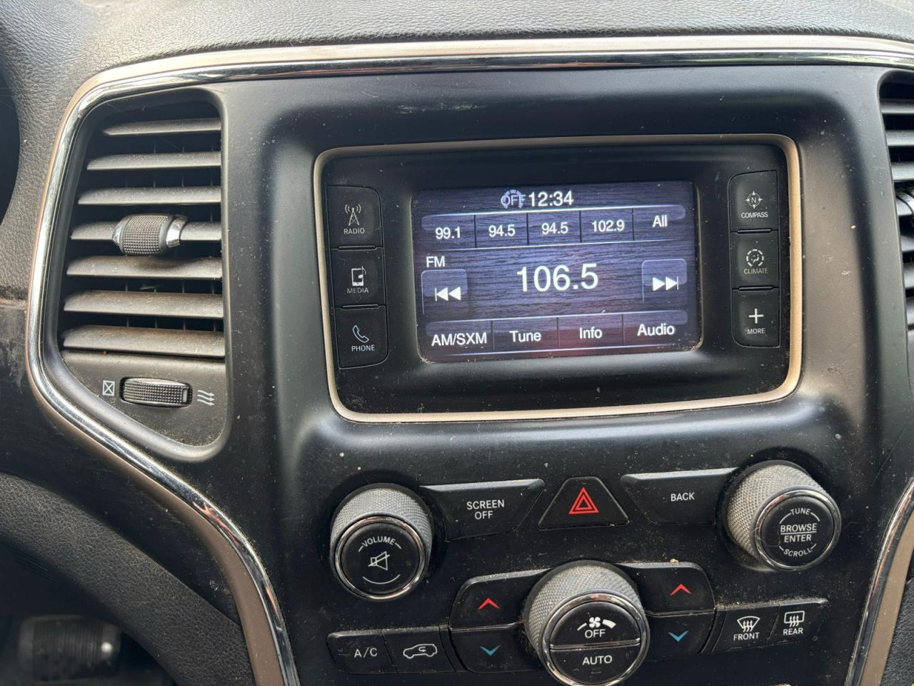 JEEP GRAND CHEROKEE LAREDO