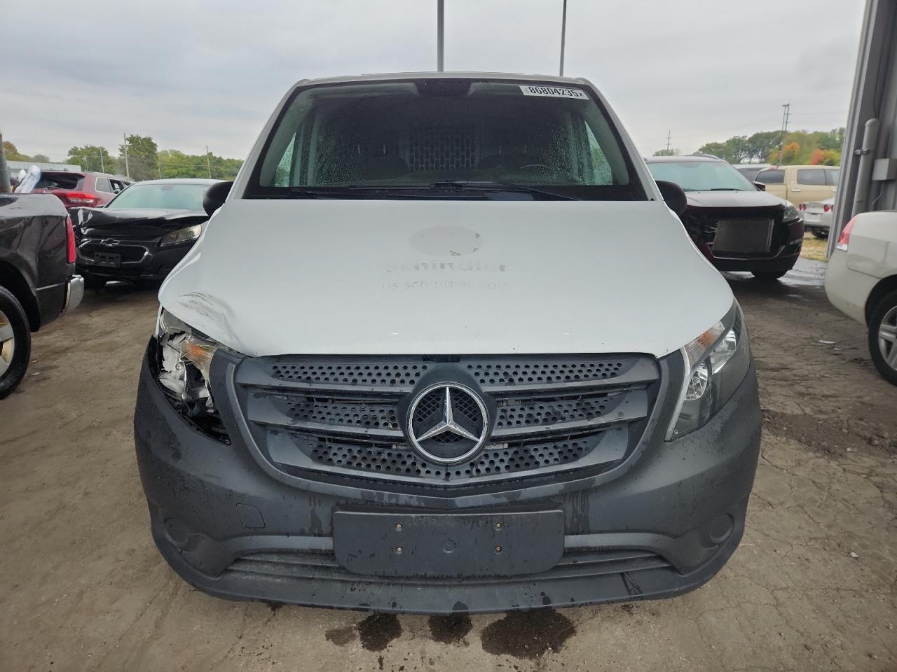 MERCEDES-BENZ METRIS