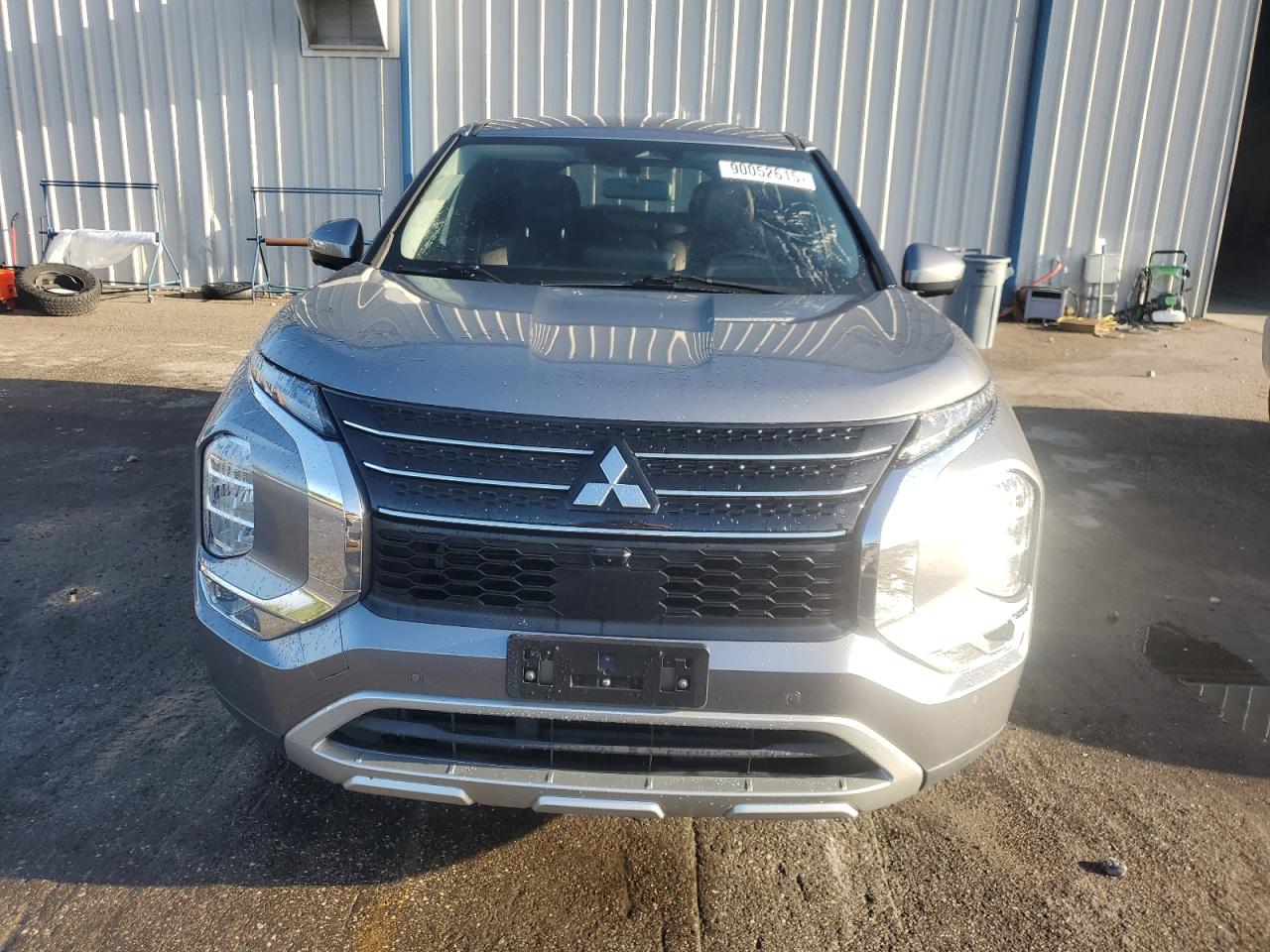 MITSUBISHI OUTLANDER SE