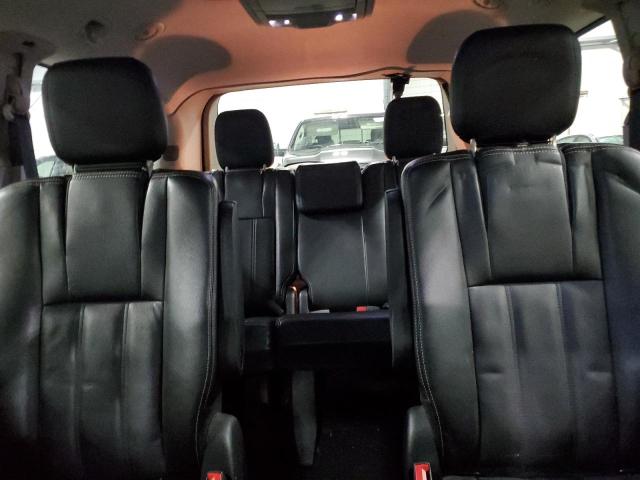 2014 CHRYSLER TOWN & COU - 2C4RC1BG5ER215689