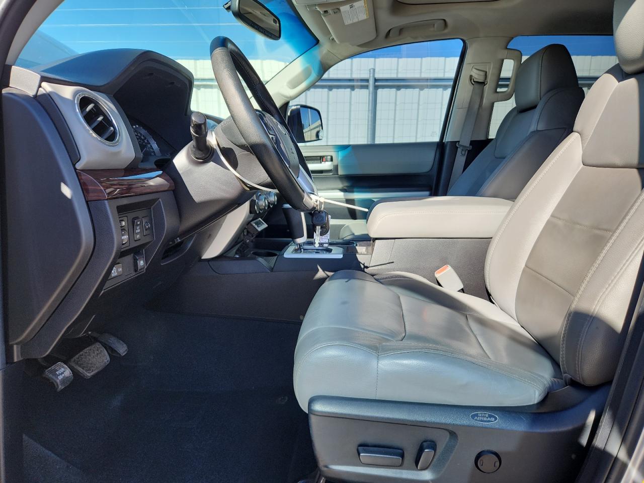 TOYOTA TUNDRA CREWMAX LIMITED