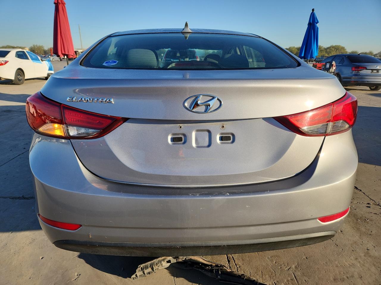 HYUNDAI ELANTRA SE